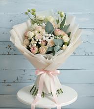 Букет цветов из:  Розы и Лизиантусы в Камышевской