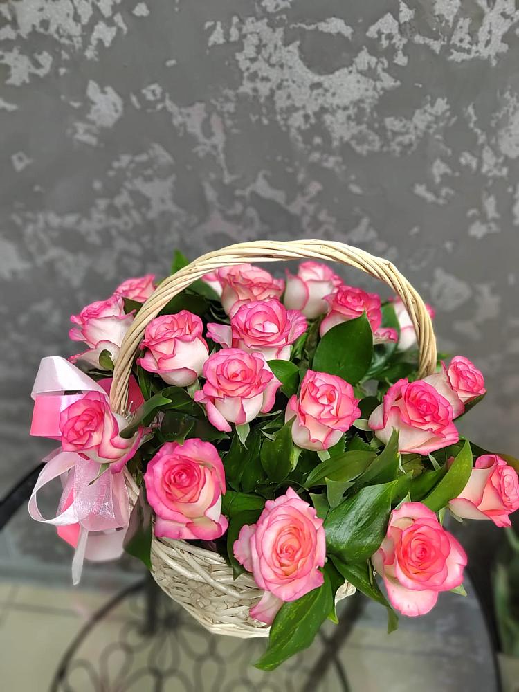 Цветочная композиция из Розы в корзине в Камышевской