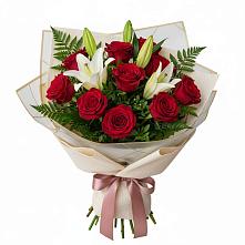 Букет цветов из:  Лилии и Розы в Камышевской