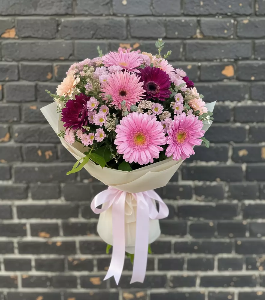 Букет цветов из: Герберы и Хризантемы в Камышевской