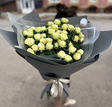 Букет Белые кустовые розы Солинеро в Камышевской