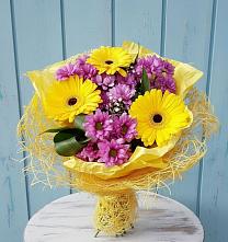 Букет цветов из:  Хризантемы и Герберы в Камышевской