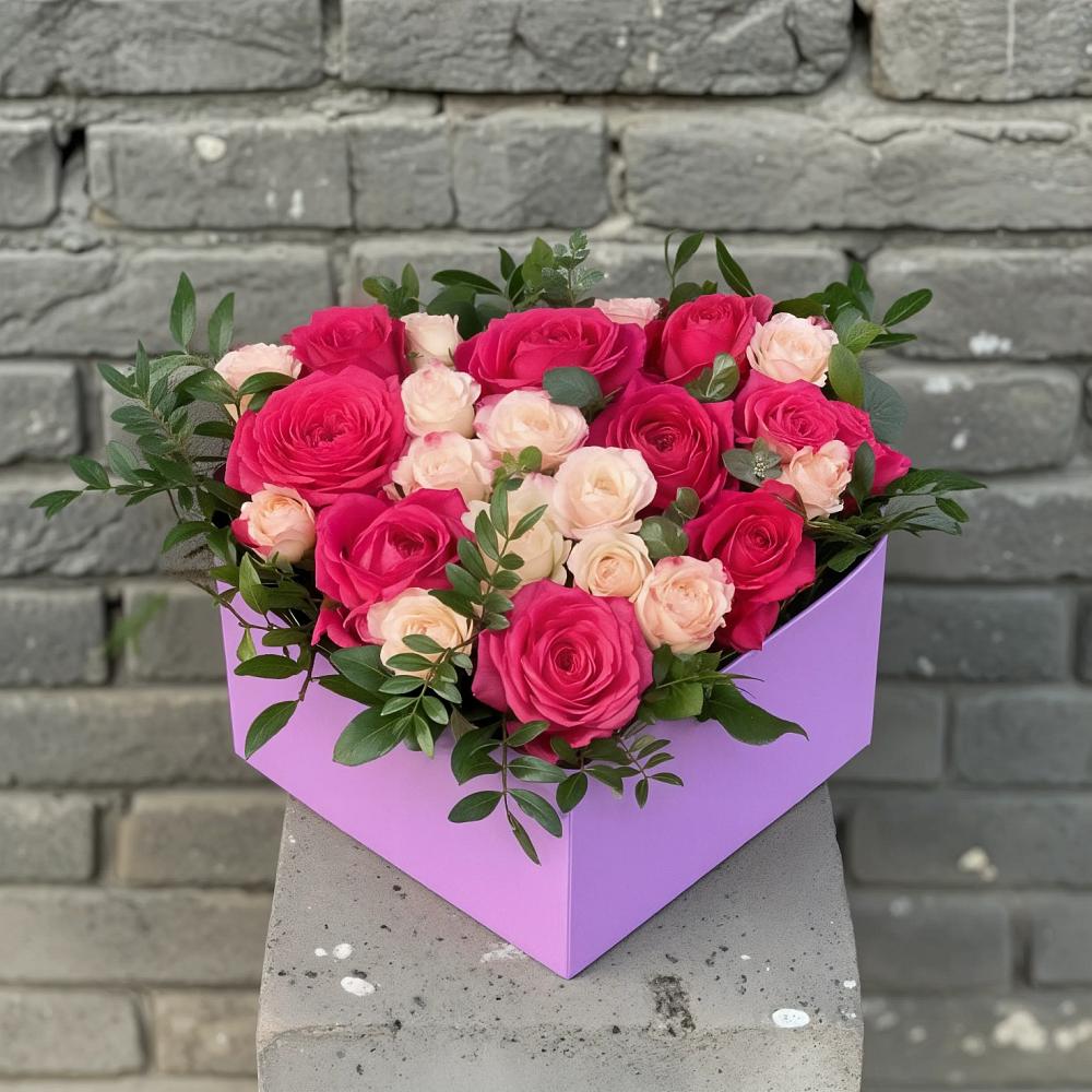 Цветочная композиция из Розы в коробке в Камышевской