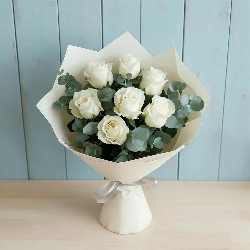 Букет Белые розы в Эвкалипте в Камышевской