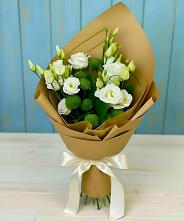 Букет цветов из:  Хризантемы и Лизиантусы в Камышевской