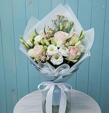 Букет цветов из:  Розы и Лизиантусы в Камышевской