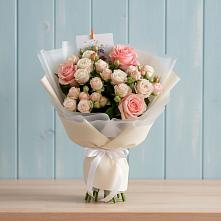 Букет цветов из:  Розы в Камышевской