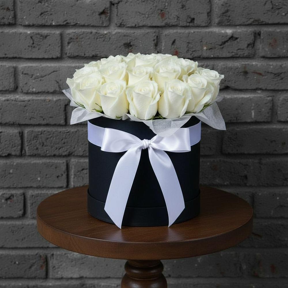 Цветочная композиция из Розы в шляпной коробке в Камышевской