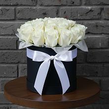 Цветочная композиция из Розы в шляпной коробке #REPLACE_PRED# Камышевской