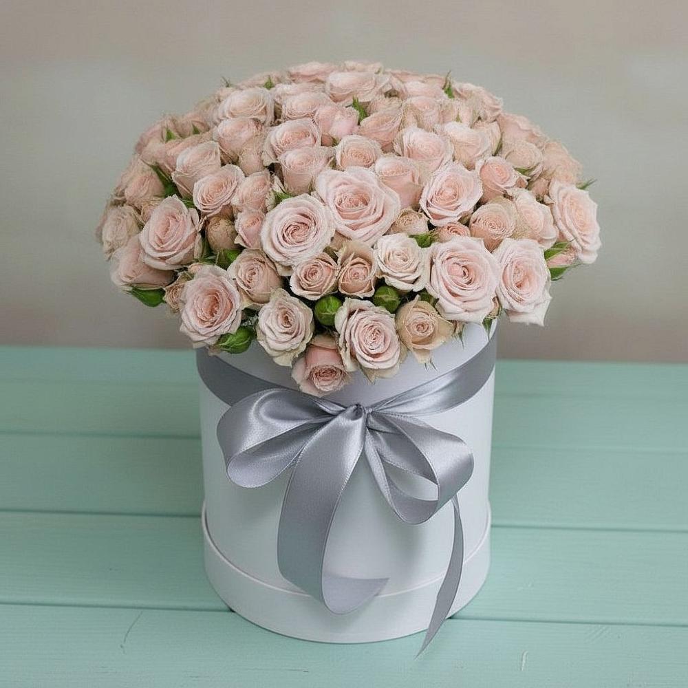 Цветочная композиция из Розы в шляпной коробке в Камышевской